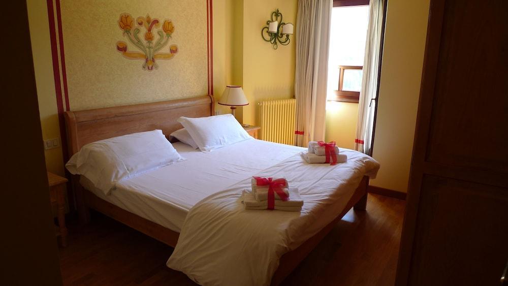 Hotel & Catturani 3*